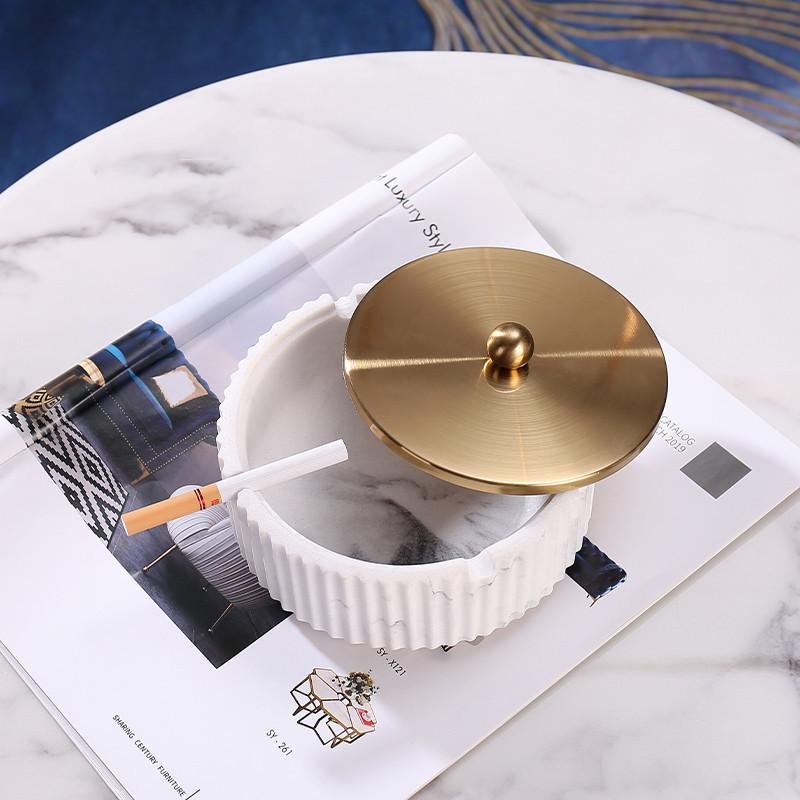 Creative Ashtray With Lid Home High-end Ornaments